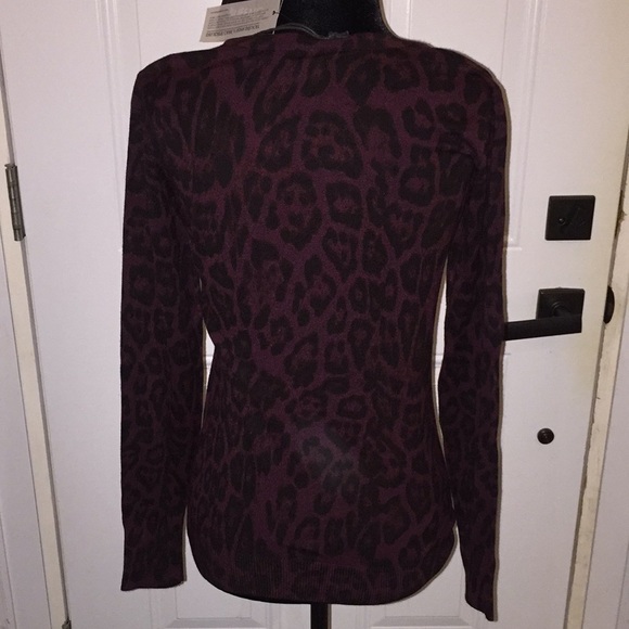 Buffalo David Bitton Ladies Lalita Plum Leo V-Neck Sweater Size Small NWT - Picture 4 of 15